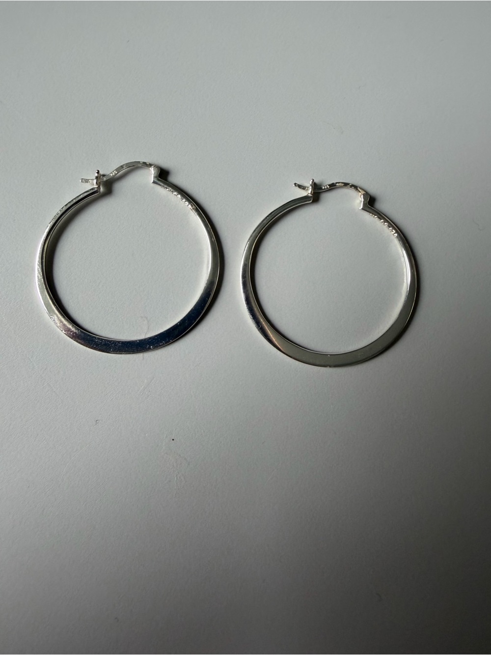925 Sterling Silver High Polish Flat Medium Hoop Earrings OS
